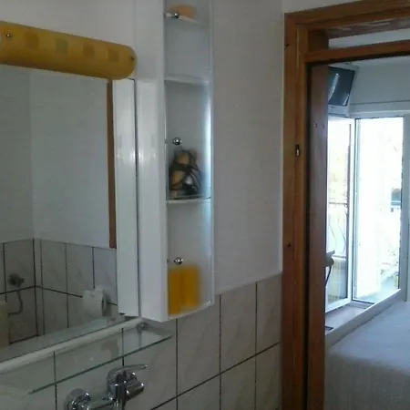 In Mit Meerblick, Balkon, Klimaanlage, W-lan 4659-3 Pensión